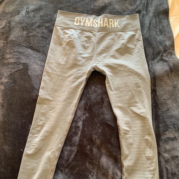 BRAND NEW GYMSHARK LEGGINGS - Picture 3 of 4